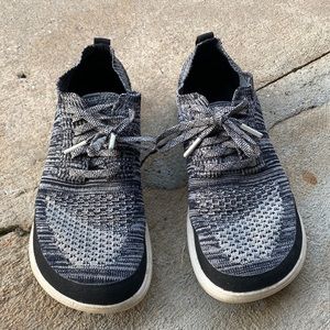 Altra Women's Vali Lace Up Zero Drop All-Day Comfort Casual Sneakers